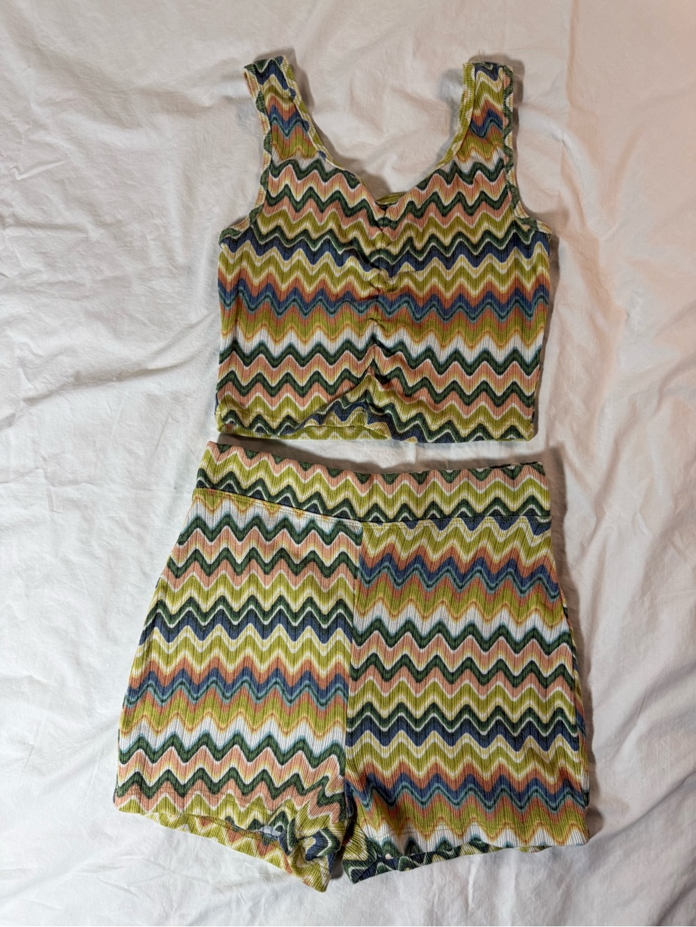 Colsie Green, Peach & White Zigzag Knit Loungewear Set Small